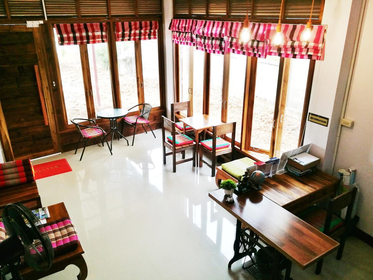 Sukhothai Cozy Hostel And Dorm Ngoại thất bức ảnh